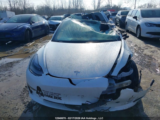 5YJ3E1EB1PF694224 Tesla MODEL 3