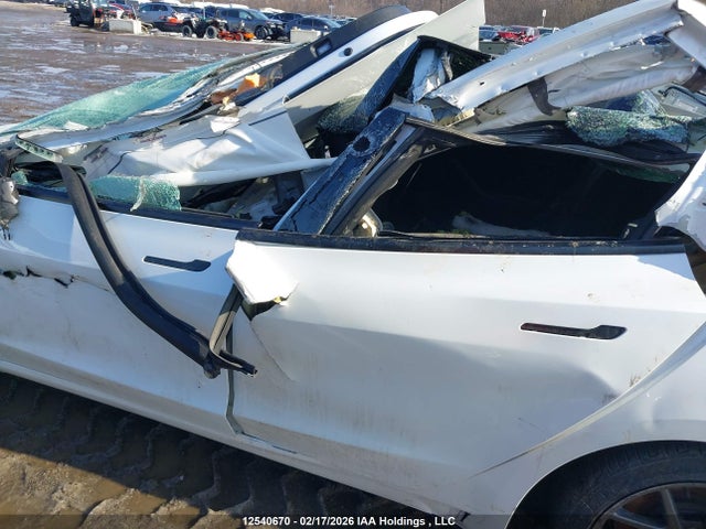 5YJ3E1EB1PF694224 Tesla MODEL 3