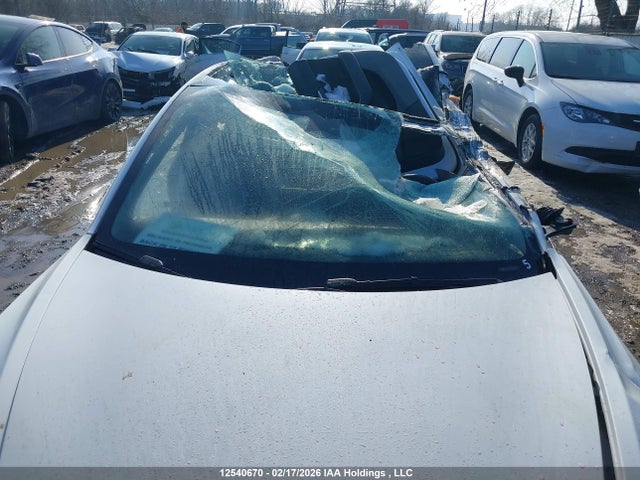 5YJ3E1EB1PF694224 Tesla MODEL 3