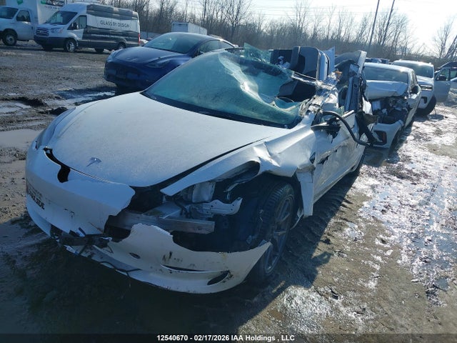 5YJ3E1EB1PF694224 Tesla MODEL 3