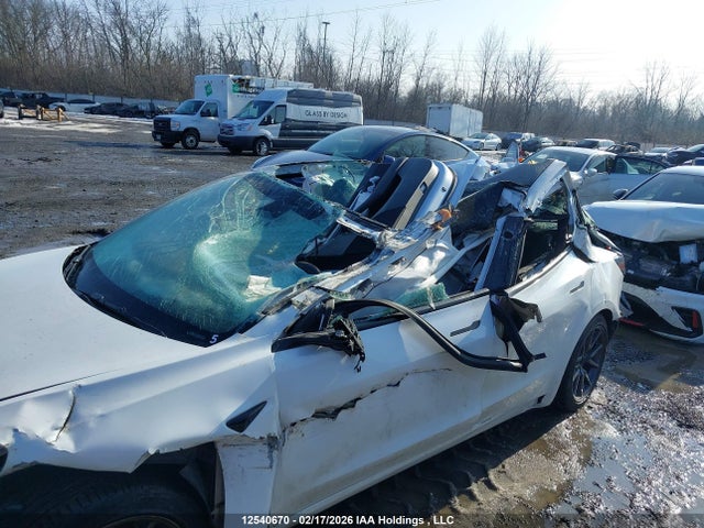 5YJ3E1EB1PF694224 Tesla MODEL 3