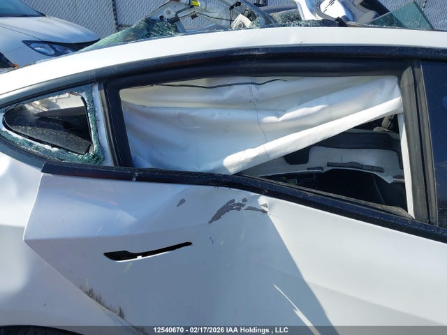 5YJ3E1EB1PF694224 Tesla MODEL 3