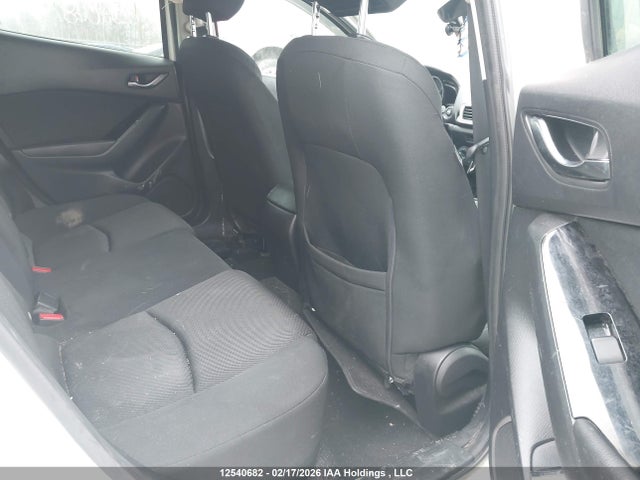 3MZBN1K75JM225861 Mazda Mazda3 Gx