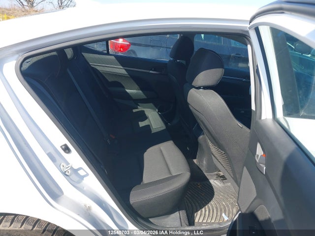 KMHD84LF1JU592807 Hyundai Elantra Sel/value/limited