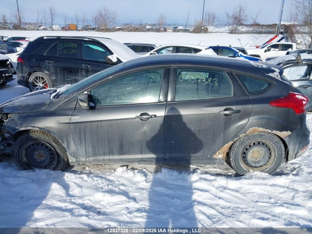 1FADP3K2XGL200301 Ford FOCUS SE