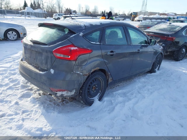 1FADP3K2XGL200301 Ford FOCUS SE