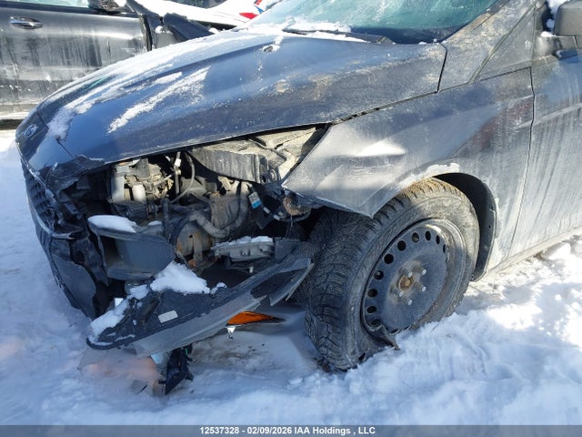 1FADP3K2XGL200301 Ford FOCUS SE