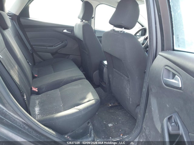 1FADP3K2XGL200301 Ford FOCUS SE