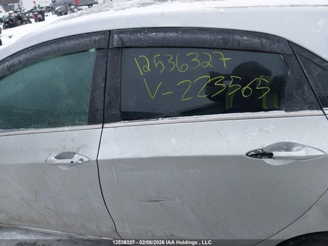 KMHD35LH6EU223565 Hyundai Elantra Gt Se