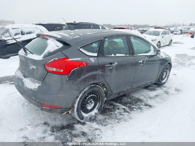 1FADP3K28JL317706 Ford FOCUS SE