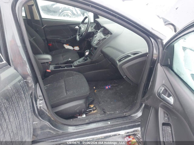 1FADP3K28JL317706 Ford FOCUS SE