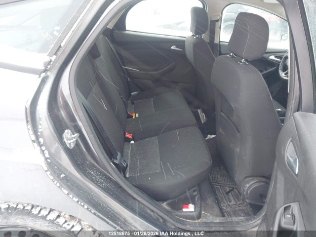 1FADP3K28JL317706 Ford FOCUS SE