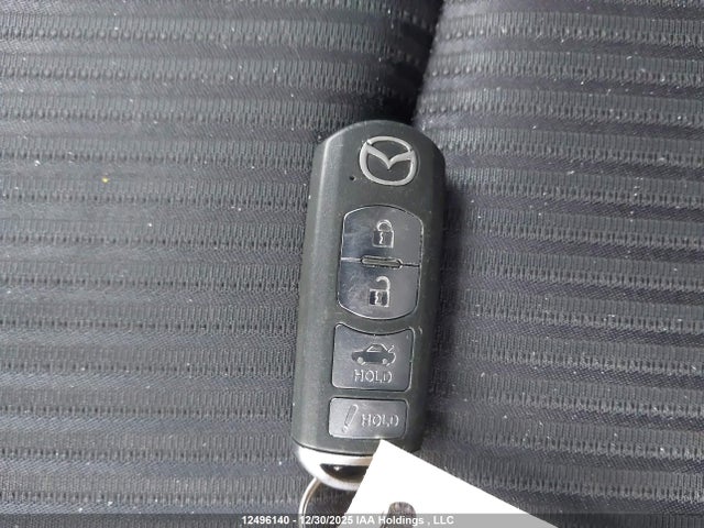 3MZBM1V71EM110923 Mazda 3 TOURING