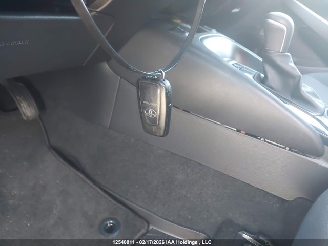 5YFB4MBE6NP118371 Toyota Corolla