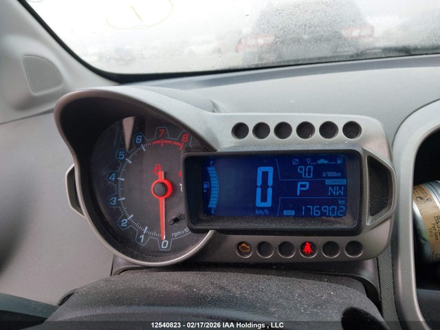 1G1JC6EH6E4215050 Chevrolet Sonic Lt Auto