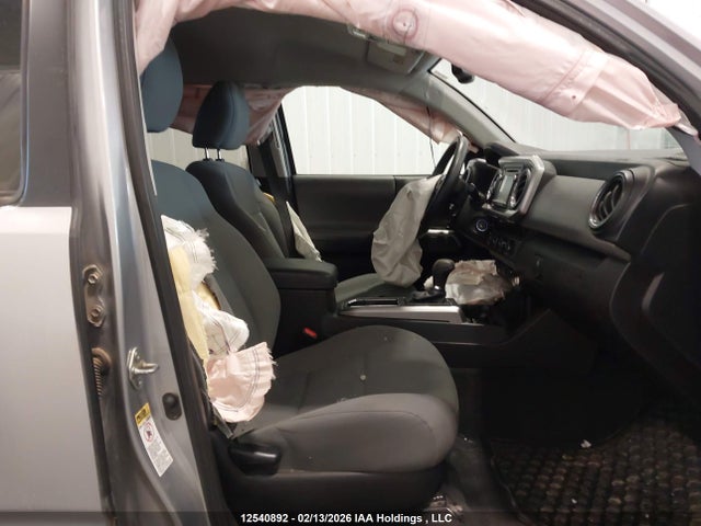 5TFDZ5BN1HX016725 Toyota Tacoma Sr5/trd Off Road/trd Sport