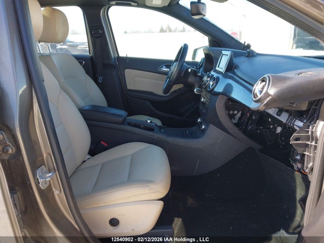 WDDMH4EB8EJ202300 Mercedes-Benz B 250 Sports Tourer