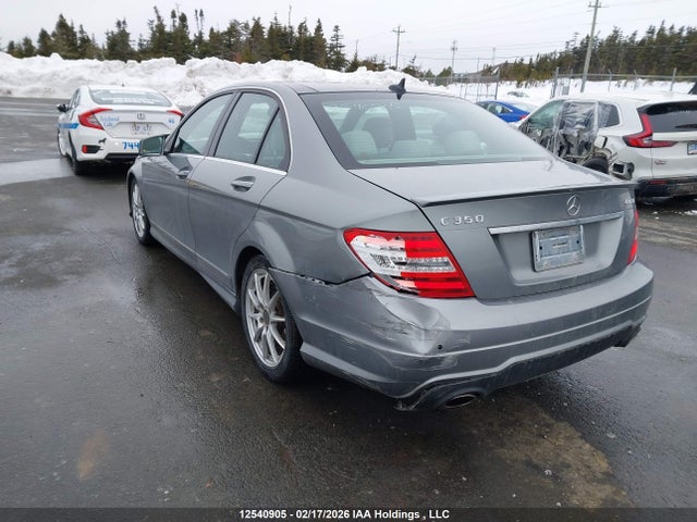 2014 Mercedes-benz C 350 4matic მანქანა იყიდება აუქციონზე, vin: WDDGF8JB3EA945284, აუქციონის ნომერი: 12540905