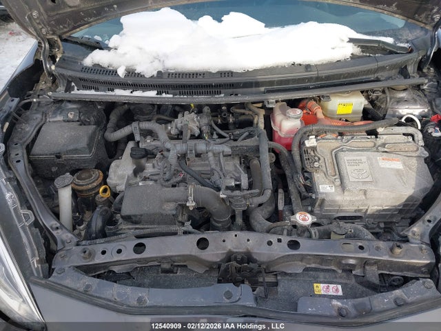JTDKDTB32J1611875 Toyota Prius C Technology