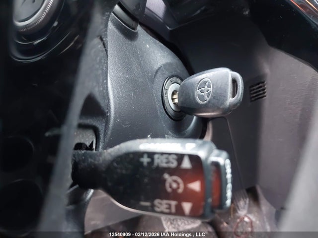 JTDKDTB32J1611875 Toyota Prius C Technology
