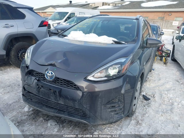 JTDKDTB32J1611875 Toyota Prius C Technology