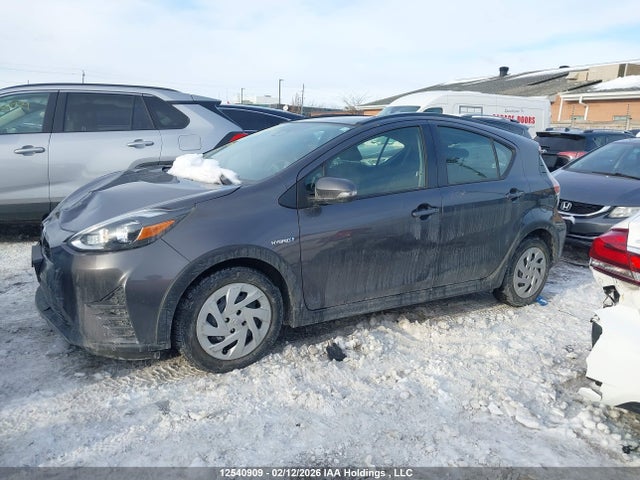 JTDKDTB32J1611875 Toyota Prius C Technology