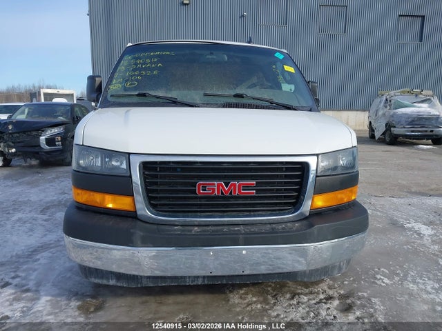 GMC Savana 2500 Work Van 2019 1GTW7BFP9K1166925 Image 13