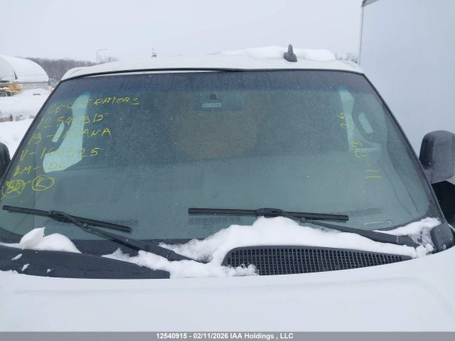 GMC Savana 2500 Work Van 2019 1GTW7BFP9K1166925 Image 17