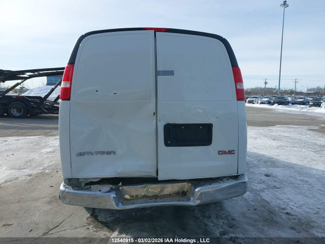 GMC Savana 2500 Work Van 2019 1GTW7BFP9K1166925 Image 18