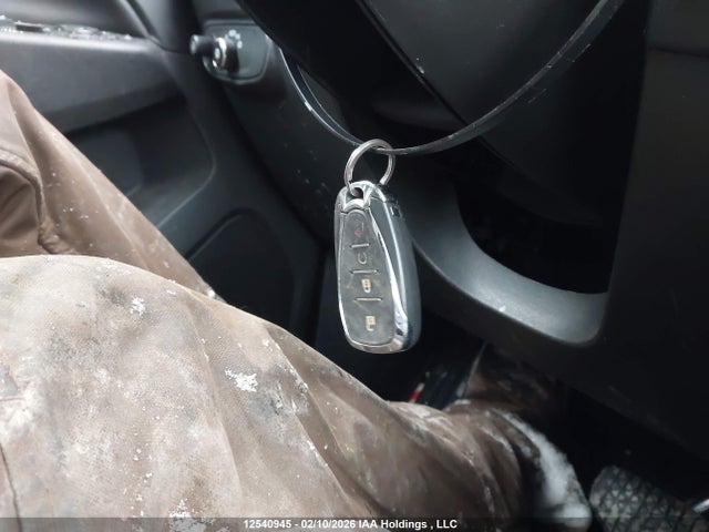 2GNAXUEV9N6107792 Chevrolet EQUINOX LT