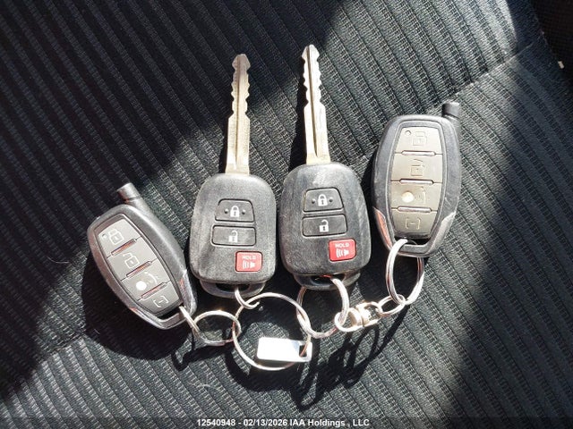 2T3ZFREV0JW517388 Toyota RAV4