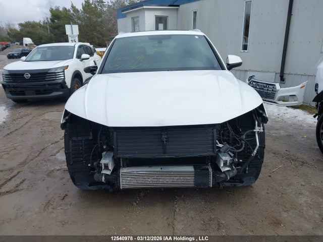 WA1FNAFY6J2009381 Audi Q5 Technik S-line