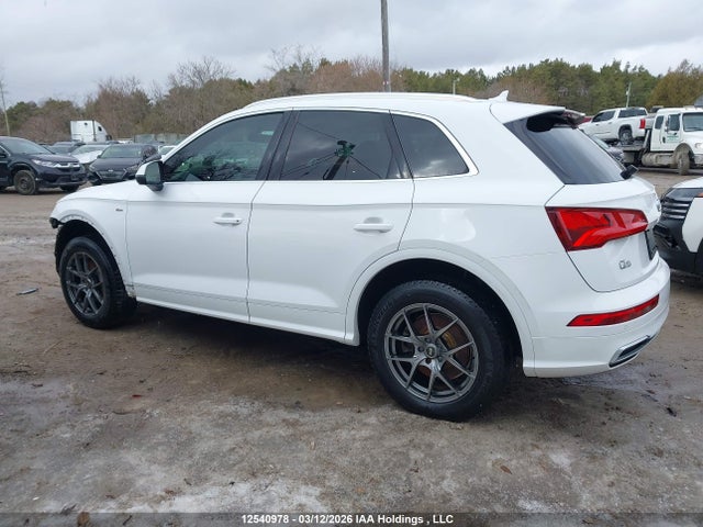 WA1FNAFY6J2009381 Audi Q5 Technik S-line