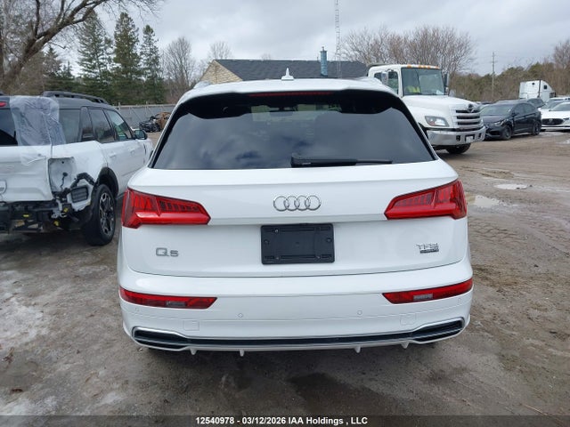 WA1FNAFY6J2009381 Audi Q5 Technik S-line