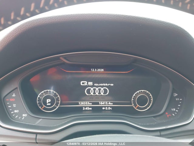 WA1FNAFY6J2009381 Audi Q5 Technik S-line