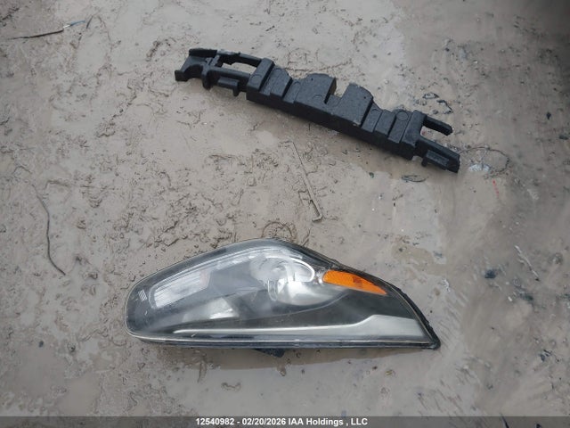 KNAHU8A33G7131100 KIA Rondo Ex/ex Luxury