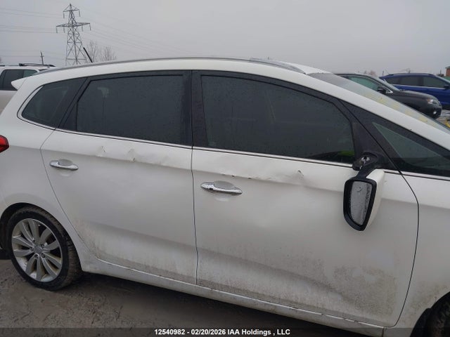 KNAHU8A33G7131100 KIA Rondo Ex/ex Luxury