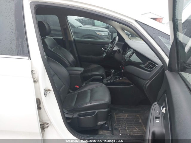 KNAHU8A33G7131100 KIA Rondo Ex/ex Luxury