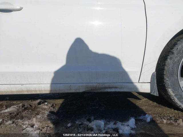 KMHD84LF1JU577546 Hyundai ELANTRA GL