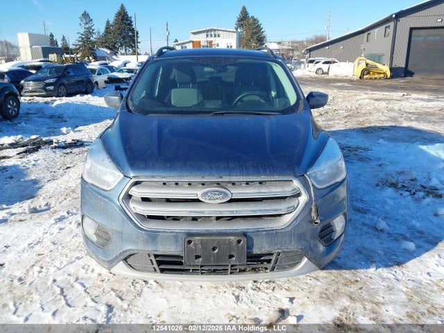 12541026 :رقم المزاد ، 1FMCU9GD0JUC42422 vin ، 2018 Ford Escape Se مزاد بيع