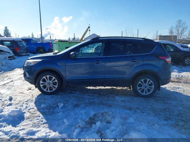 12541026 :رقم المزاد ، 1FMCU9GD0JUC42422 vin ، 2018 Ford Escape Se مزاد بيع