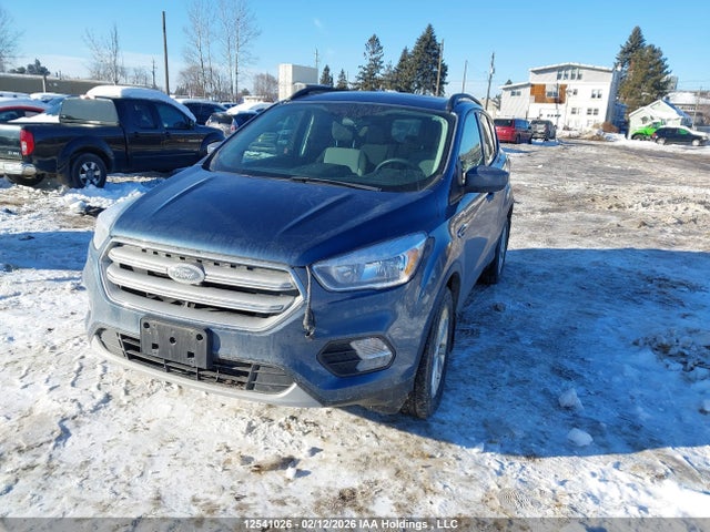 12541026 :رقم المزاد ، 1FMCU9GD0JUC42422 vin ، 2018 Ford Escape Se مزاد بيع