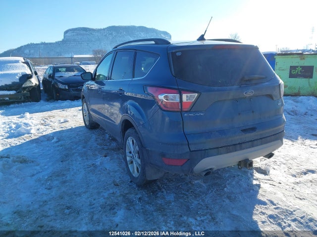 12541026 :رقم المزاد ، 1FMCU9GD0JUC42422 vin ، 2018 Ford Escape Se مزاد بيع