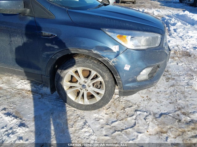 12541026 :رقم المزاد ، 1FMCU9GD0JUC42422 vin ، 2018 Ford Escape Se مزاد بيع