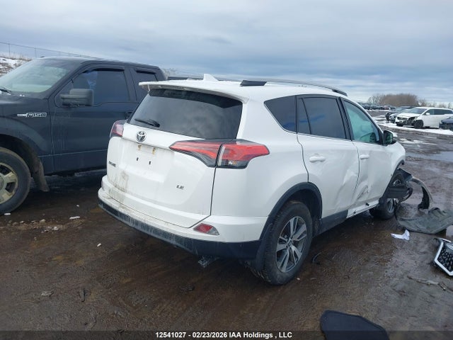 2T3ZFREV3JW482779 Toyota RAV4 LE