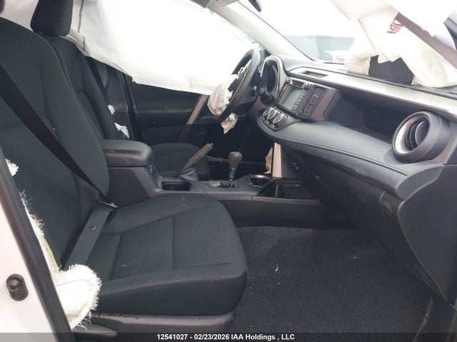 2T3ZFREV3JW482779 Toyota RAV4 LE