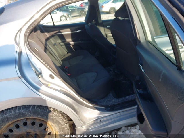 4T1B11HK0KU740575 Toyota Camry
