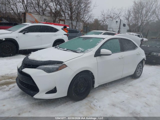 2T1BURHE9JC091357 Toyota COROLLA LE