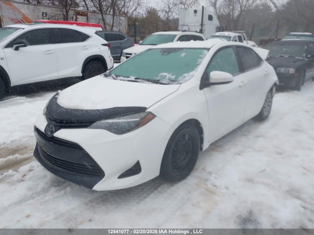 2T1BURHE9JC091357 Toyota COROLLA LE