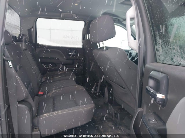 3GCUKNEC2JG303922 Chevrolet Silverado K1500/k1500 Ls